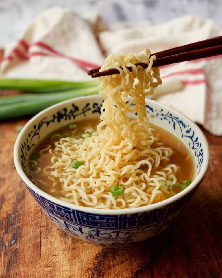5-Minute Vegan Ramen (Instant Noodles) Recipe