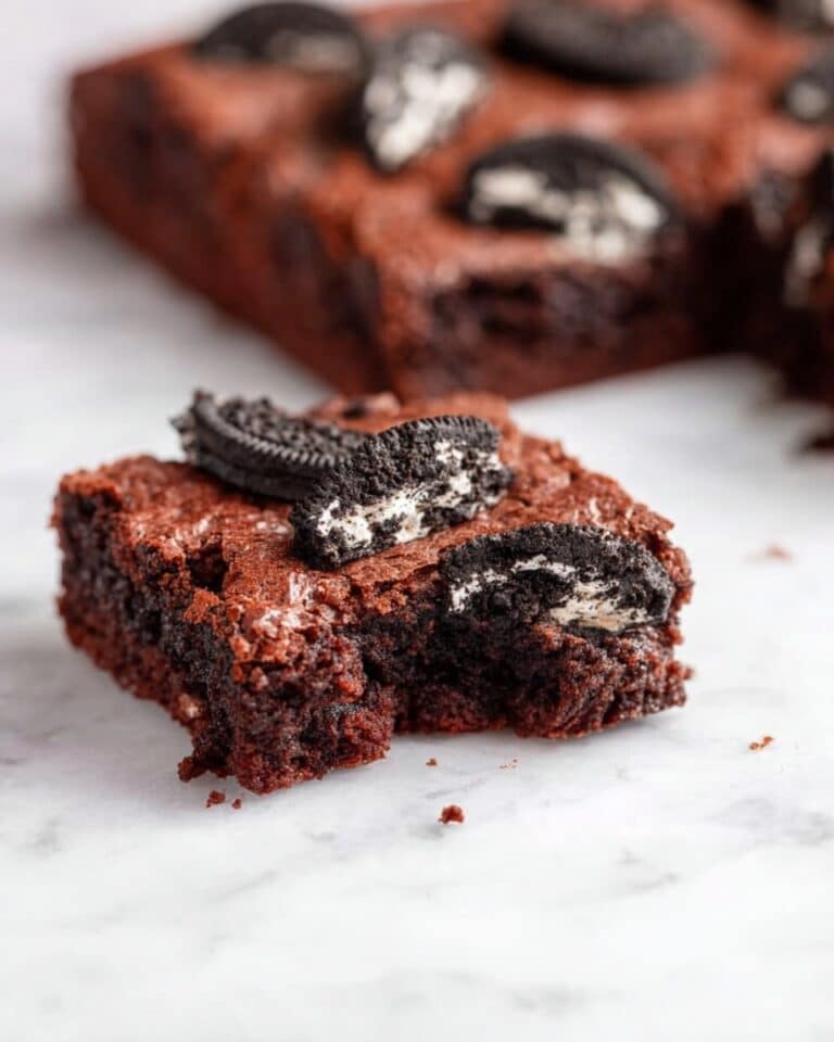 Fudgy Oreo Red Velvet Brownies Recipe